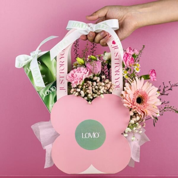 BNR | Lovio – Blossoms of love Flower Box (Fresh Flower)